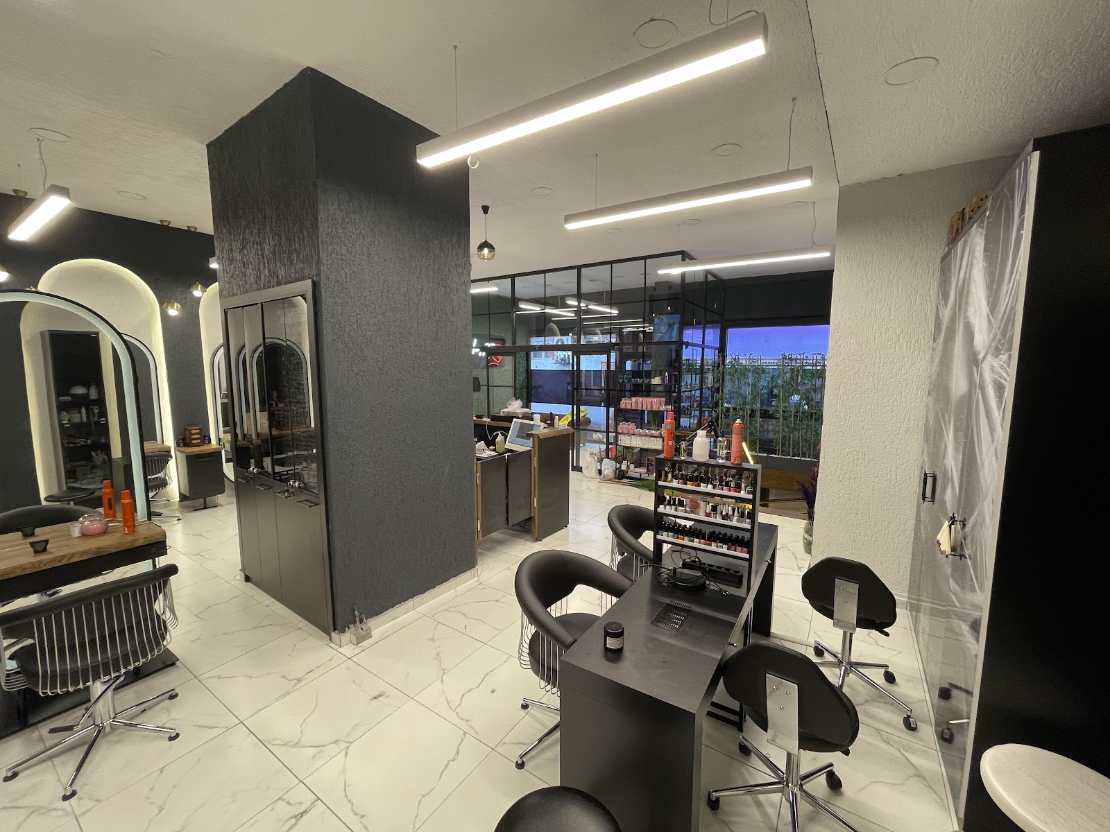 Selçuk Reisoğlu Hair Artist Kuaför ve Güzellik Salonu