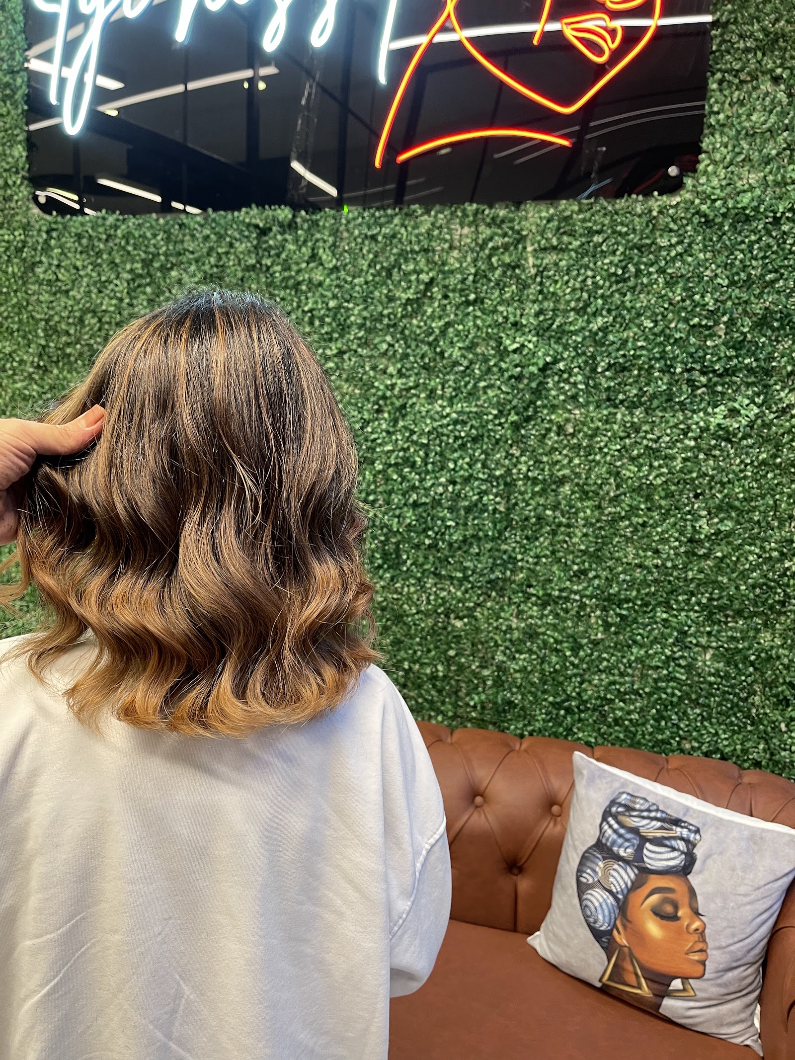 Selçuk Reisoğlu Hair Artist Kuaför ve Güzellik Salonu