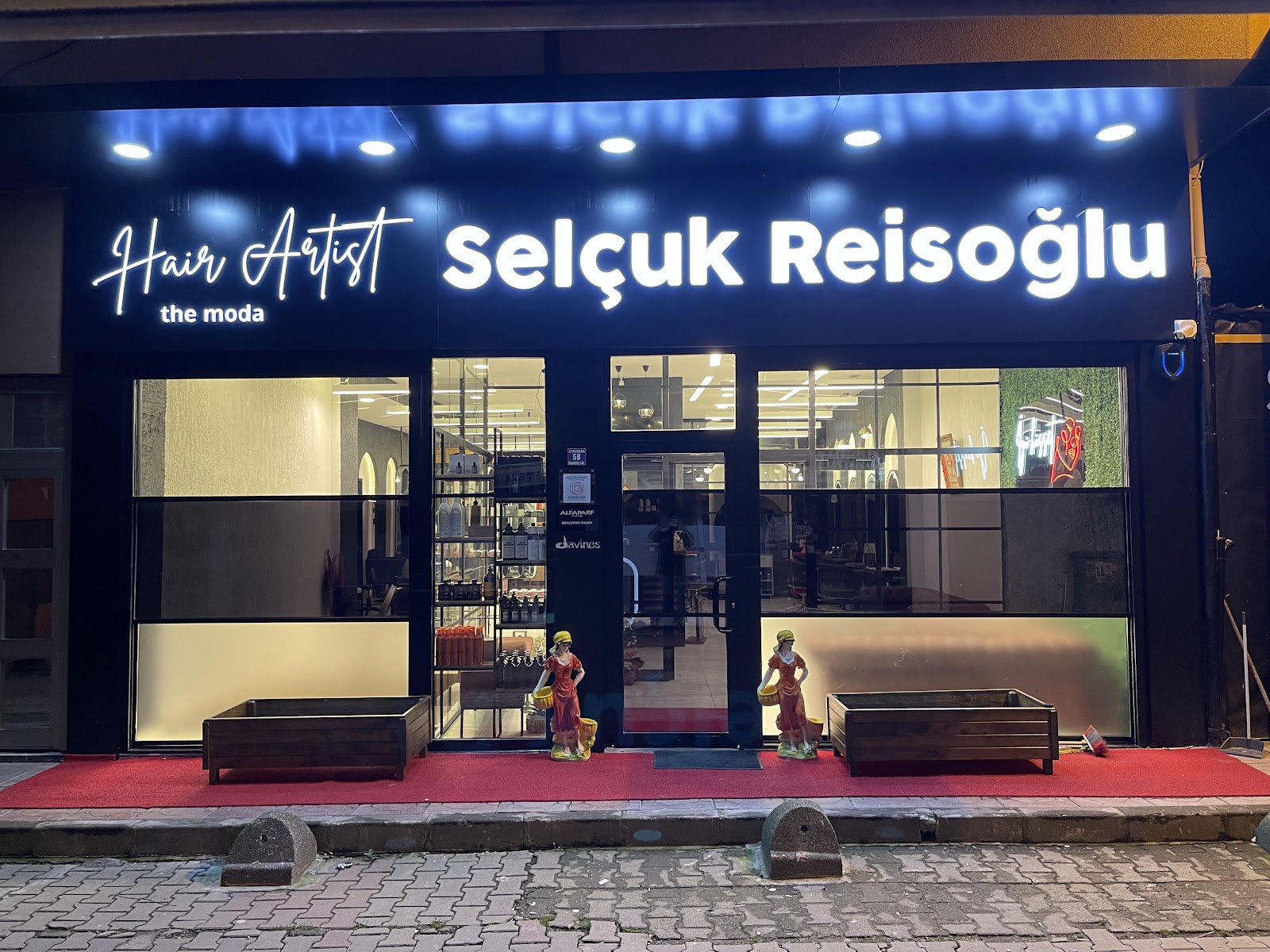 Selçuk Reisoğlu Hair Artist Kuaför Ve Güzellik Salonu kır düğünü mekanı — Hopa